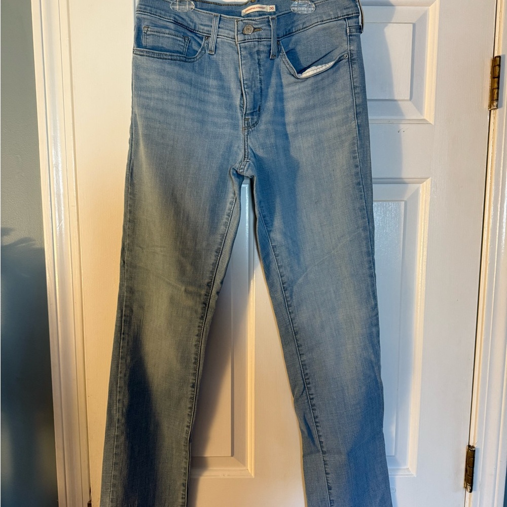 Levi's Women's Straight Leg Jeans in Light Blue